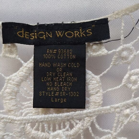 Design Works crochet cover up - Picture 2 of 4